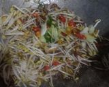 Foto langkah ke 4 dari resep Cah Toge Ikan Asin.