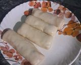 A picture of step 3 of Paneer spring roll.