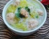 Hình bước làm 3 của món Canh cải thảo tôm viên