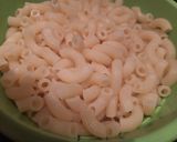 Csirkés, zöldséges tészta tejszínnel, sajttal 🥦🧄🥕🧀🍜 recept fázis 1 fotója