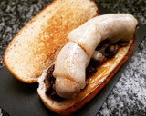 Foto del paso 7 de la receta: Bratwurst con champiñones al foie y cebolla caramelizada