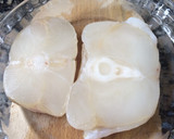 Foto del paso 2 de la receta: Rape con gambitas y compañía