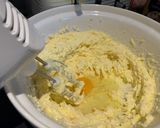 A picture of step 2 of Lemon drizzle 🍋 🍰.