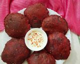 A picture of step 4 of Beetroot masala puri.