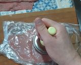 A picture of step 2 of Saltimbocca alla Romana.