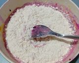 Foto langkah ke 3 dari resep Pancake Buah Naga.