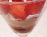 Nutellás-mascarponés pohárkrém eperrel recept fázis 3 fotója