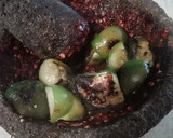 Foto del paso 3 de la receta: Salsa de chiles rojos con ajonjolí