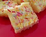 A picture of step 12 of Milk Burfi - "Gato Dilait".