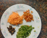 Foto del paso 1 de la receta: Zapallitos rellenos con vegetales, huevo y queso