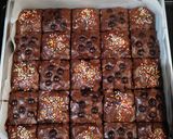 Foto langkah ke 7 dari resep Brownies Shiny Crust.