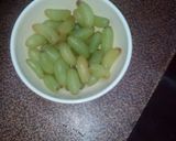 A picture of step 1 of Fruit parfait (2type).