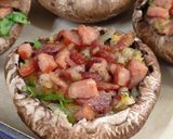 รูปขั้นตอนการทำที่ 7 ของ Stuffed Portobello Mushrooms (เห็ดยัดไส้เบคอนชีส)