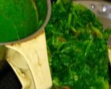 A picture of step 1 of Lasooni Palak.