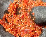 Foto langkah ke 2 dari resep Sambal Dadak ala warung Sunda.