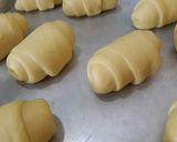 Foto langkah ke 3 dari resep Roti Kentang Isi Sosis.