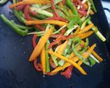 Foto del paso 3 de la receta: Salteado de verduras en plancheta