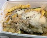 Une image de l'étape 7 de Courgettes croustillantes aux épices et parmesan.