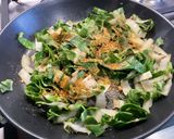 Une image de l'étape 6 de Gratin de blettes et courgette au porc et parmesan.