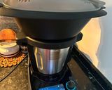 Foto del paso 6 de la receta: Muslos de pollo en salsa con Mambo touch