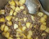 A picture of step 2 of Minced meat Potatoes and Green peas Stew.