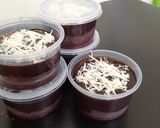 Foto langkah ke 6 dari resep Bolu Kukus Chocolatos dengan saus cokelat.
