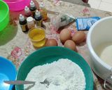 Foto langkah ke 1 dari resep Bolu Rainbow Kukus.