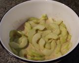 Foto langkah ke 5 dari resep Chicken Steak Cucumber Salad.