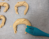 Foto del paso 5 de la receta: Mini croissant dietéticos con dulce de membrillo