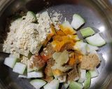 A picture of step 1 of Lauki sabji (coconut gravy).
