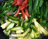 Foto del paso 5 de la receta: Wok con pollo y arroz