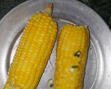 A picture of step 2 of Butter chilli corn cob.