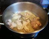 Foto del paso 2 de la receta Arroz con pollo y jamón curado con setas y tomate secos