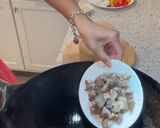 A picture of step 2 of Quick Stir-Fried Veggies with Leftover Steak.