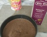 A picture of step 5 of Golden painted choc cake design.....