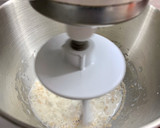 Foto del paso 1 de la receta: Bollos de leche y queso