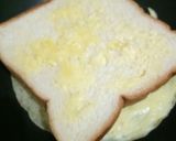 Foto langkah ke 3 dari resep Roti Bakar Telur Sosis.