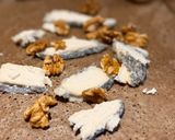 Une image de l'étape 1 de 💚 Galette de sarrasin au fromage de chèvre, noix, raisins secs et miel.