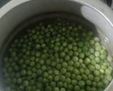 A picture of step 1 of चटपटी हरी मटर.