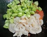 Foto langkah ke 3 dari resep Balado udang tomat ijo.