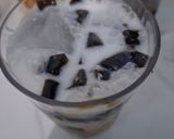 Foto langkah ke 5 dari resep Es Cao (Cincau) Santan Gula Merah.