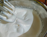 Foto langkah ke 1 dari resep Bolu Kukus Pelangi Gulung (takaran sendok).