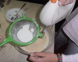 Φωτογραφία βήματος 4 της συνταγής Σοκολατένια muffins με μία έκπληξη βαθειάαααα μέσα τους
