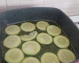 Foto del passaggio 2 della ricetta Parmigiana di zucchine in friggitrice ad aria