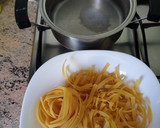 Foto del paso 3 de la receta: Nidos al huevo con queso feta y tomates cherry