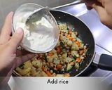 A picture of step 11 of Samak rice upma.