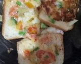 A picture of step 2 of Bread pizza.