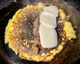 Foto del paso 9 de la receta: Cena venezolana: cachapas con carne, tequeños y salsa guasacaca