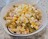 Foto del paso 6 de la receta: Ensalada de pasta con gambas y alioli