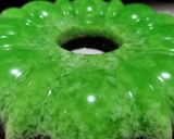 Foto langkah ke 3 dari resep Pudding Lumut Pandan Cokelat.